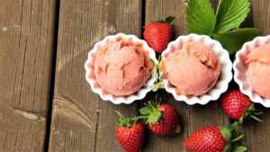 strawberry ice cream, strawberries, nature-2239377.jpg